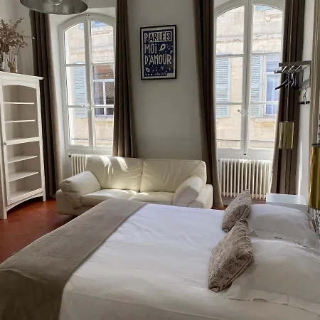 Oda ve Kahvaltı La Maison D'arles 2*
